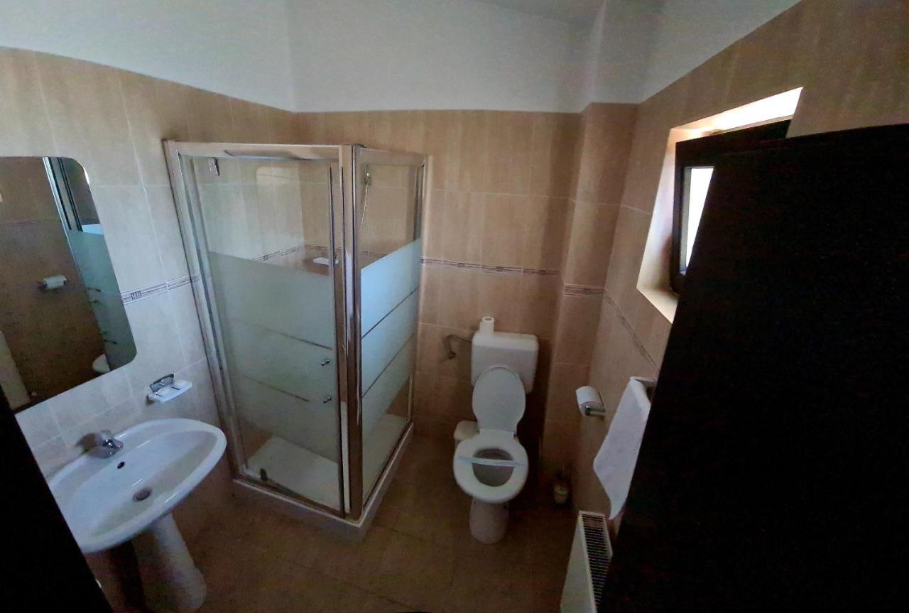 La Salcii Motel Calarasi  Eksteriør bilde